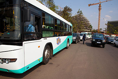 Contracted public transport companies were reportedly overwhelmed during peak hours yesterday while at the same time they blocked other operators. The New Times / T.Kisambira  