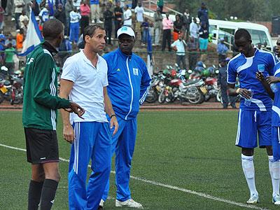 Rayon Sports coach Didier Gomez remonstrated with the fourth official over a decision that went against his team in the defeat against AS Kigali last weekend. Sunday Sport/P. Muzogeye