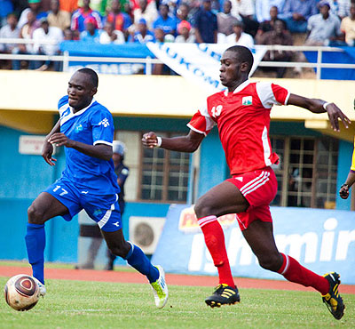 Musanze are level on 10 points with Rayon Sports, who beat them 1-0 last season, thanks to Amiss Cedric's goal, left. Amiss was top scorer that seaon and was voted Player of the Year. Saturday sport / T. Kisambira.