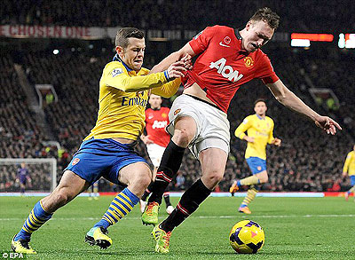 Phil Jones was a key man for Manchester United against Arsenal on Sunday. Net photo.