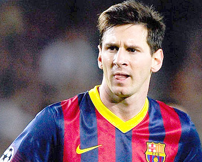 Lionel Messi limped out of the win over Real Betis. Net photo.