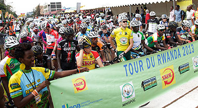 Riders ready for set-off at the Amahoro stadium. The New Times/ John Mbanda.