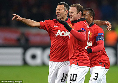 Ryan Giggs (left) was at the center of United's wonderful performance in Germany. Net photo