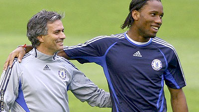 Chelsea boss Jose Mourinho interested in landing  Didier Drogba. Net photo