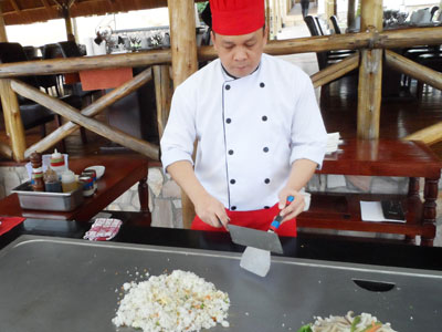 Chef Tagala at work. (Moses Opobo)