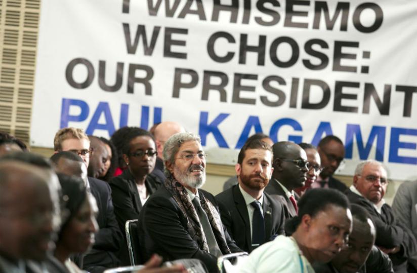 President Kagame addressed hundreds of Rwandans who turned up this week to welcome him to London where he is on a three-day official visit. (Village Urugwiro)