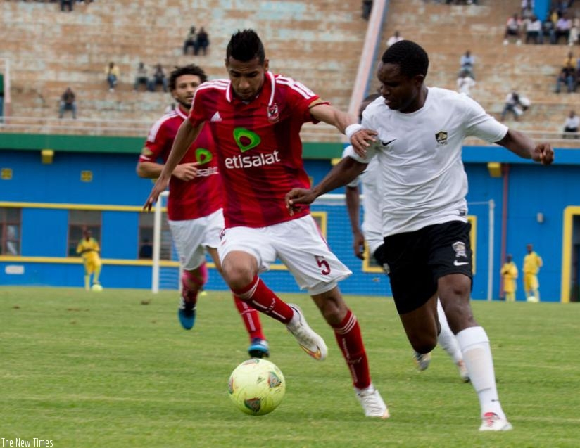 Albert Ngabonziza, (R), put on a fine performance on the left side for APR during Saturday's clash against Al Ahly at Amahoro stadium. (T. Kisambira)