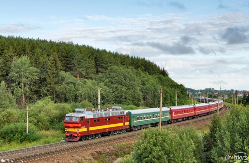 A train snakes its way in an unidintified location. China is ready to fund the construction of a regional railway project. (Net photo)