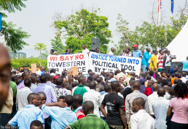 Protester have continued to camp at the UK High Commission. (Doreen Umutesi)