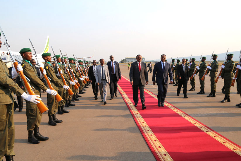 Ethiopian Prime Minister Hailemariam Desalegne arriving in Kigali on Thursday evening. (Village Urugwiro)