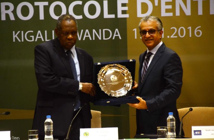 CAF president Issa Hayatou (L) and his AFC counterpart Shaikh Salman Bin Ibrahim Al Khalifa during the signing ceremony on Friday. (S. Ngendahimana)