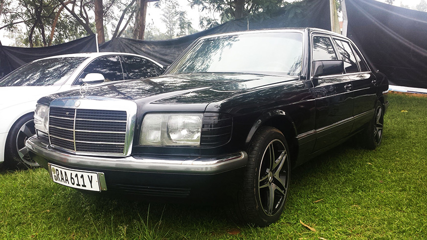 The 1989 Mercedes Benz S300 impressed everyone at the last show as a well-kept car. 