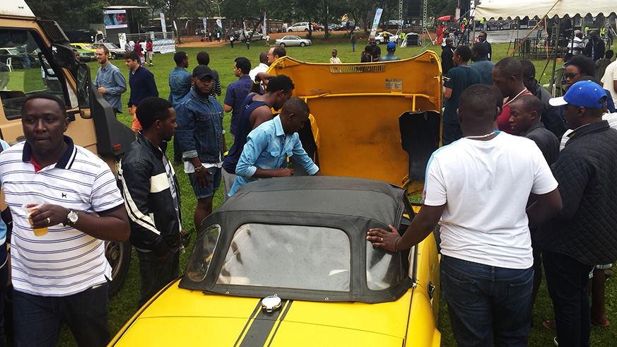 Many car enthusiasts had attended the show and shared mechanical tips. / All photos by ElisÃ©e Mpirwa