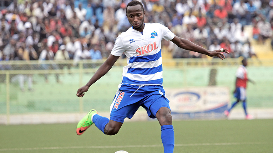 Rayon Sports skipper Thierry Manzi has urged his teammates to focus on one game at a time this season. The Blues face Mukura at Kigali Stadium on Sunday afternoon. Sam Ngendahimana