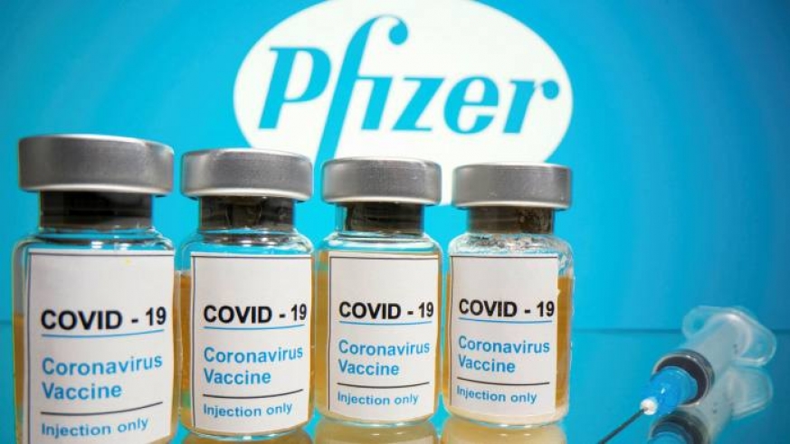 Based on current projections, Pfizer Inc. and BioNTech SE said they expect to produce up to 50 million doses of their BNT162b2, an mRNA-based vaccine candidate against Covid-19, in 2020 and up to 1.3 billion doses in 2021 . / Internet photo