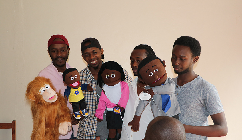 A group of local artists with puppets  during the workshop last year.  / Net photos